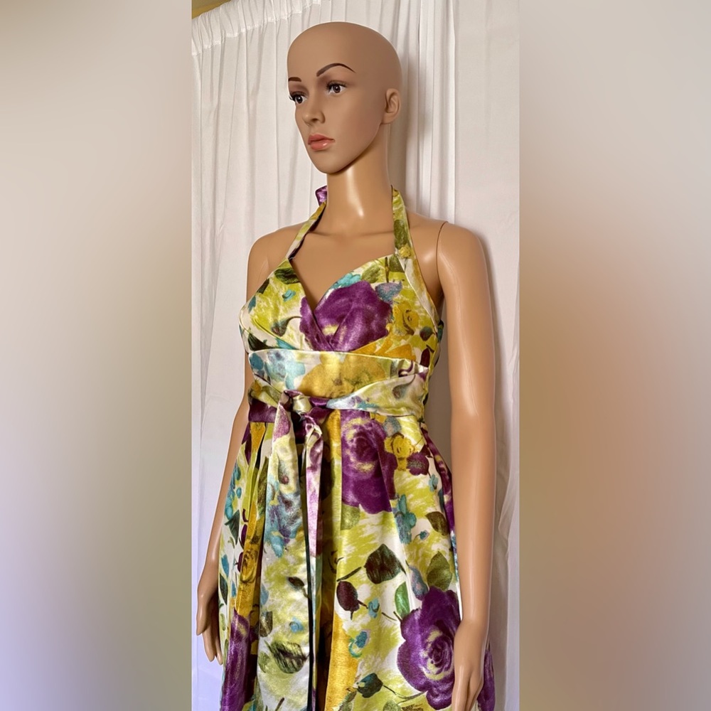 Charlotte Russe Floral Dress Size 5 - Picture 4 of 13
